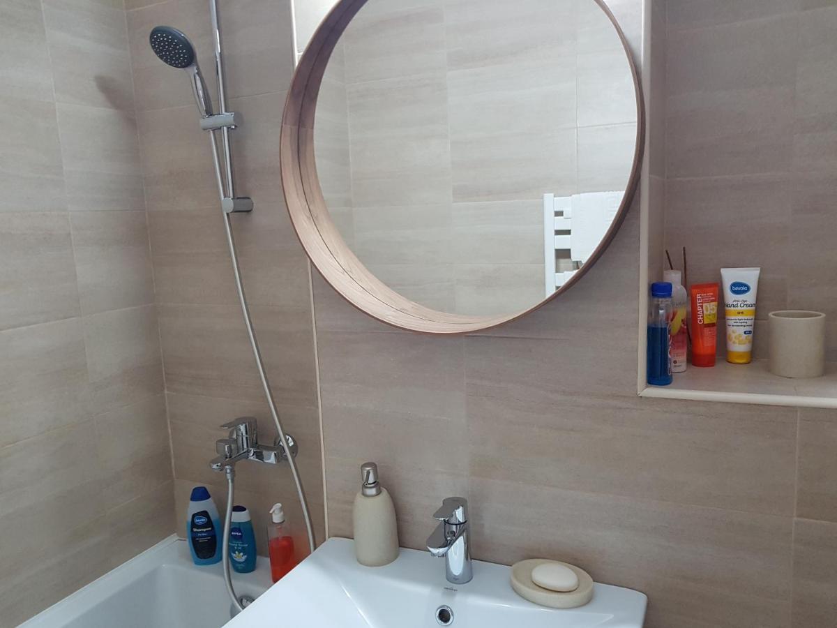 Mary Apartment กาลาจิ ภายนอก รูปภาพ