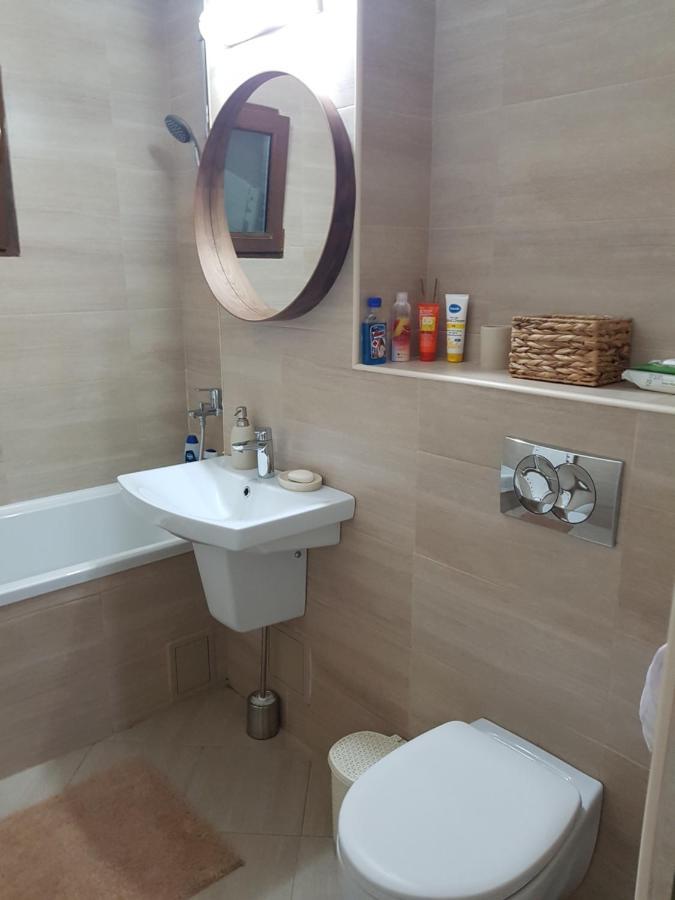 Mary Apartment กาลาจิ ภายนอก รูปภาพ